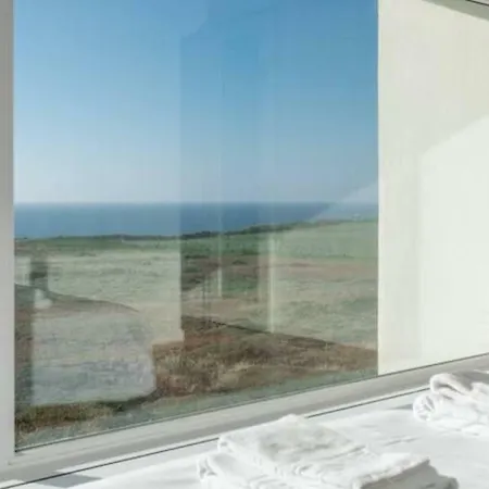 Sunset House בית נופש *